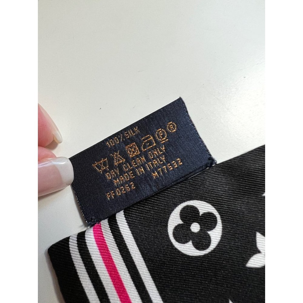 NWOT Louis Vuitton Bandeau Scarf, Black, White, Pink, M77362, Monogram Marbles - Picture 9 of 9